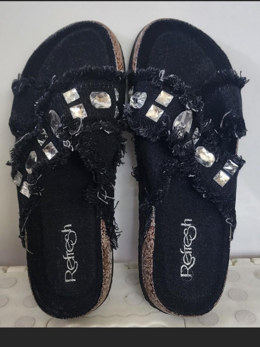 SZ 7 BLACK FRAYED DENIM RHINESTONE SLIDES SANDALS.